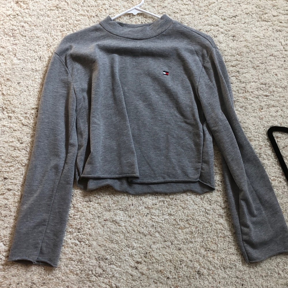 TOMMY x urban outfitters crewneck